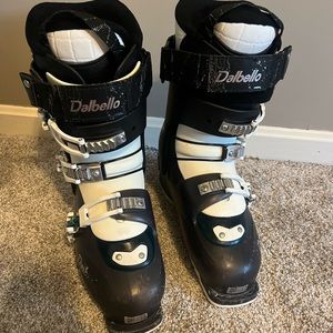 dalbello ski boots 26.5 womens Kyra 75